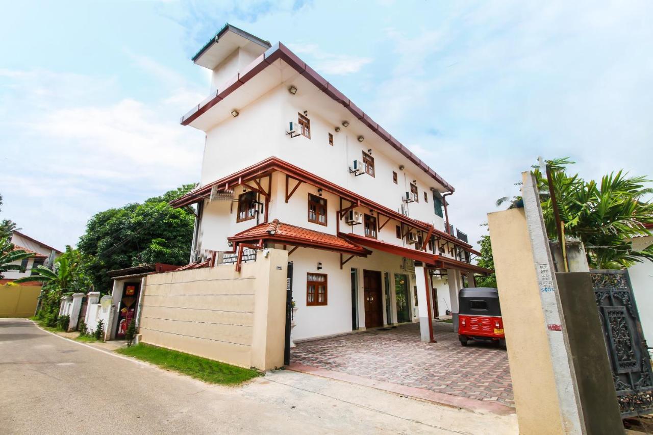Ryan Residence & Restaurant Negombo Esterno foto